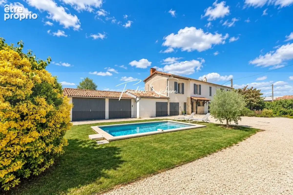 Maison 7 pièces 192 m² à vendre à Saint-Hilaire-La-Palud (79210) - photo 2