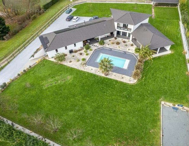 Maison à CARIGNAN-DE-BORDEAUX