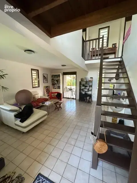 Maison de type 5 avec piscine libre de tout occupant le 30/09 - photo 3