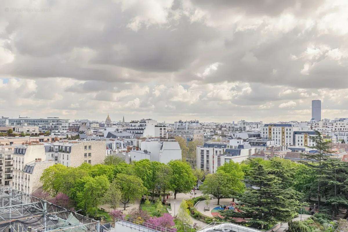 Appartement à PARIS-15E
