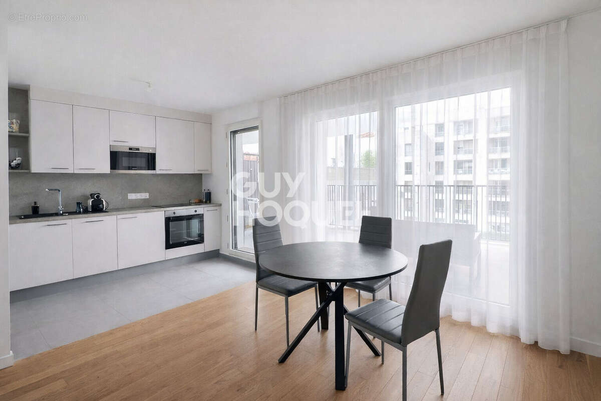 Appartement à AUBERVILLIERS