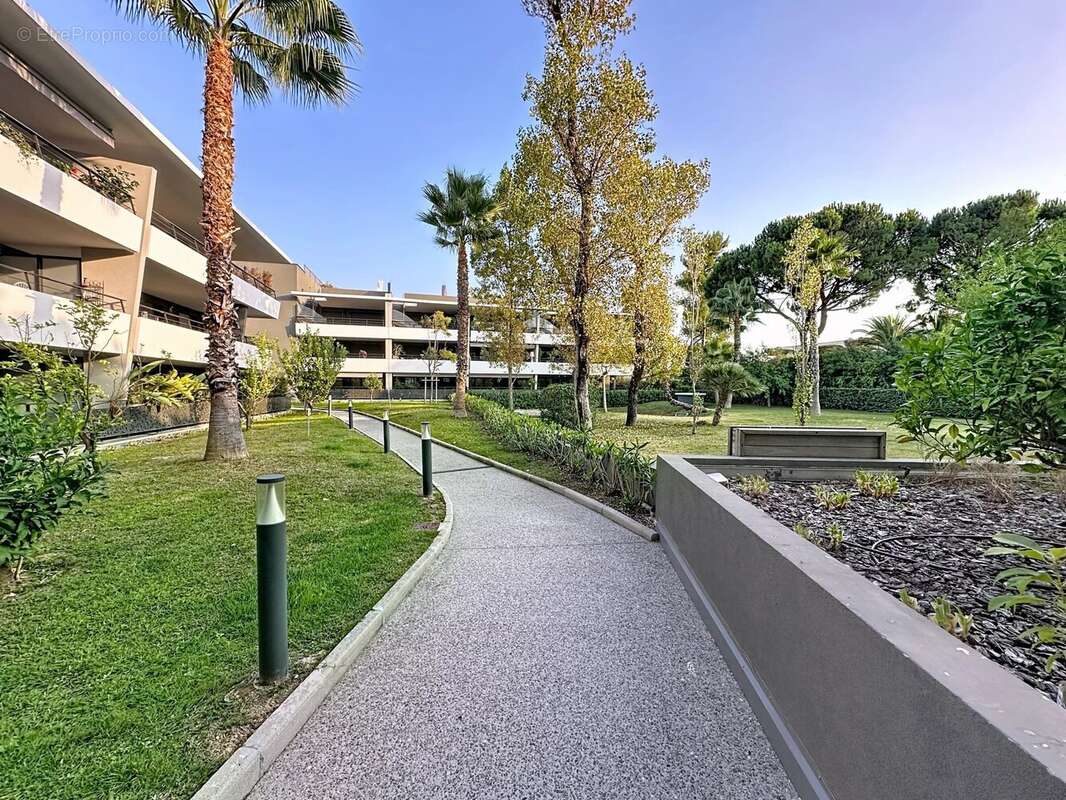 Appartement à VILLENEUVE-LOUBET