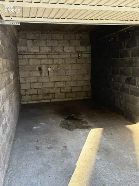 Saint-étienne   garage fermé 15 m2   accès facile - photo 4