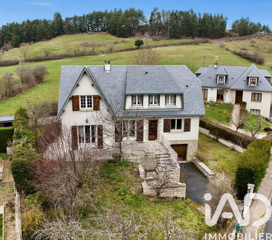 Photo 8 - Maison à LE MALZIEU-VILLE