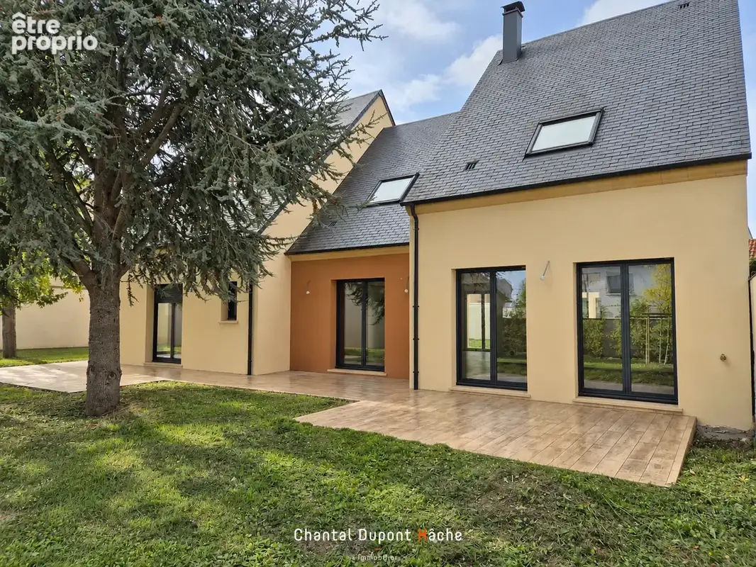 LUISANT - Maison neuve de 272 m2 avec 5 chambres et garage double ! - photo 20