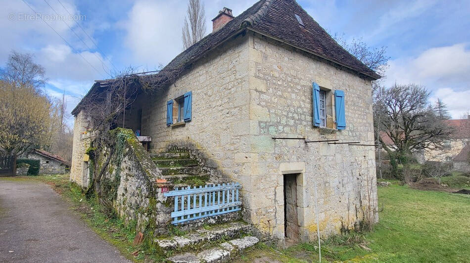 Maison à SAINT-SAUVEUR-LA-VALLEE