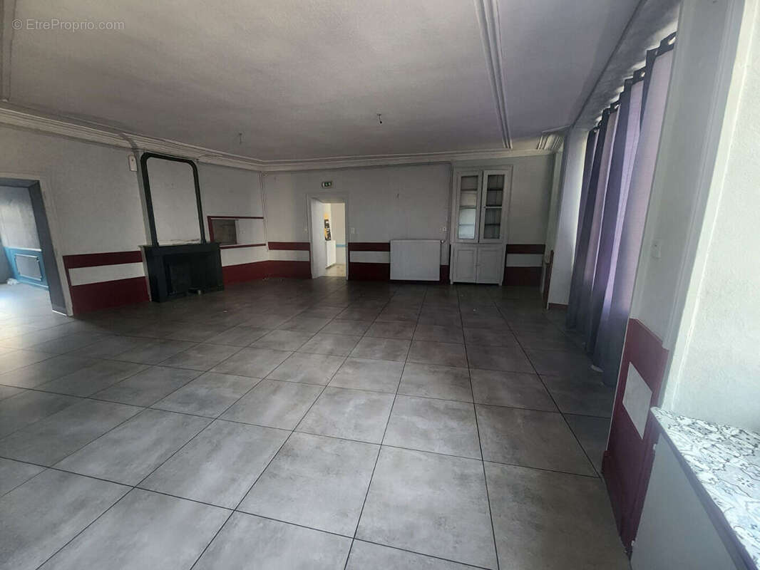 Appartement à POLIGNY