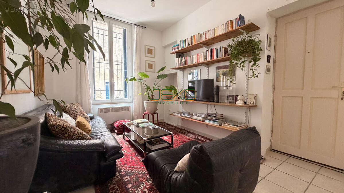 Appartement 36 m² à Nimes  - photo 2