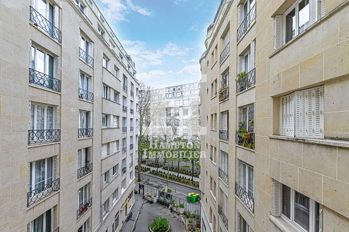 Exclusivité. Gare de l'Est / Square Verdun. Appartement 2 pièces de 43.42 m2 - photo 7