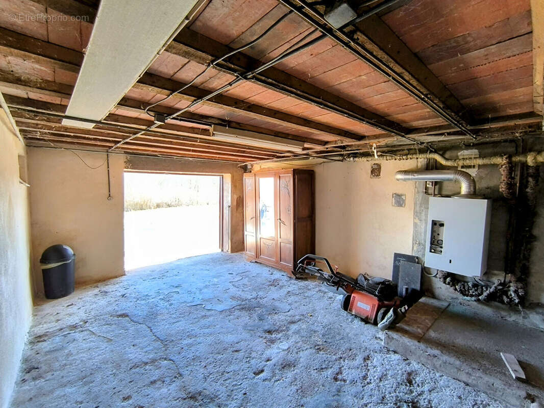 Maison à SAINT-ELOY-LES-MINES