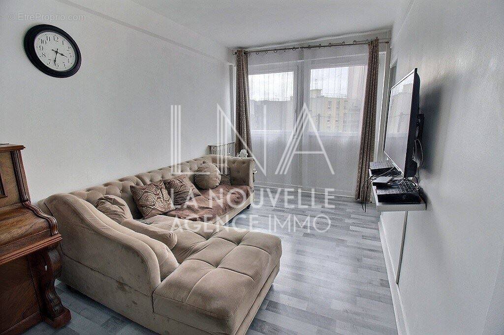 Appartement à ROMAINVILLE