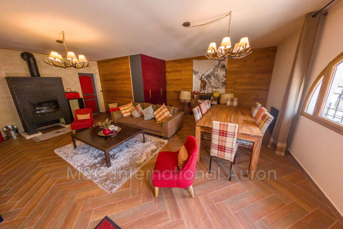 Appartement à SAINT-ETIENNE-DE-TINEE