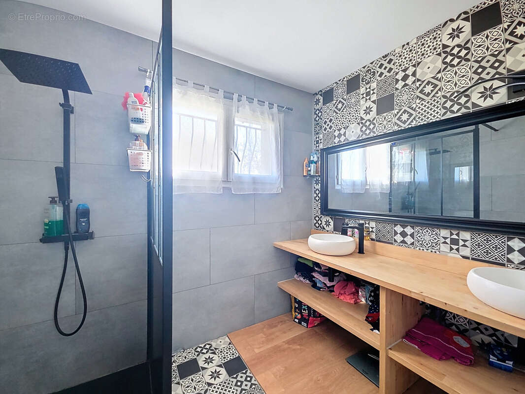 Maison à MONTDRAGON