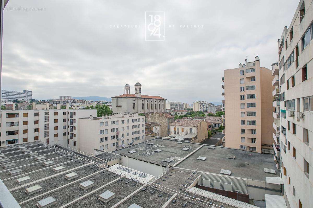 Appartement à MARSEILLE-4E