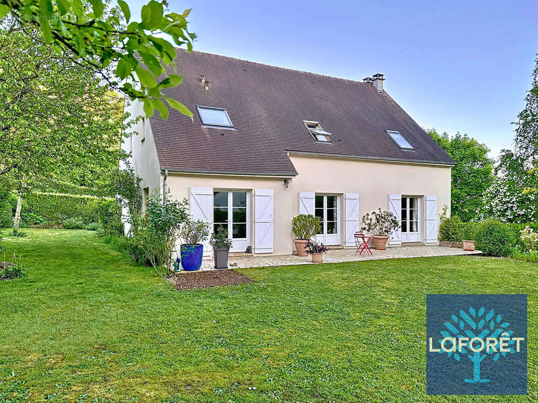 Maison à JANVILLE-SUR-JUINE