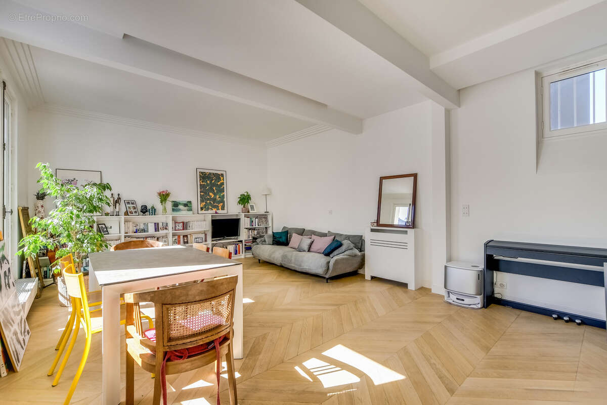 Appartement à PARIS-18E