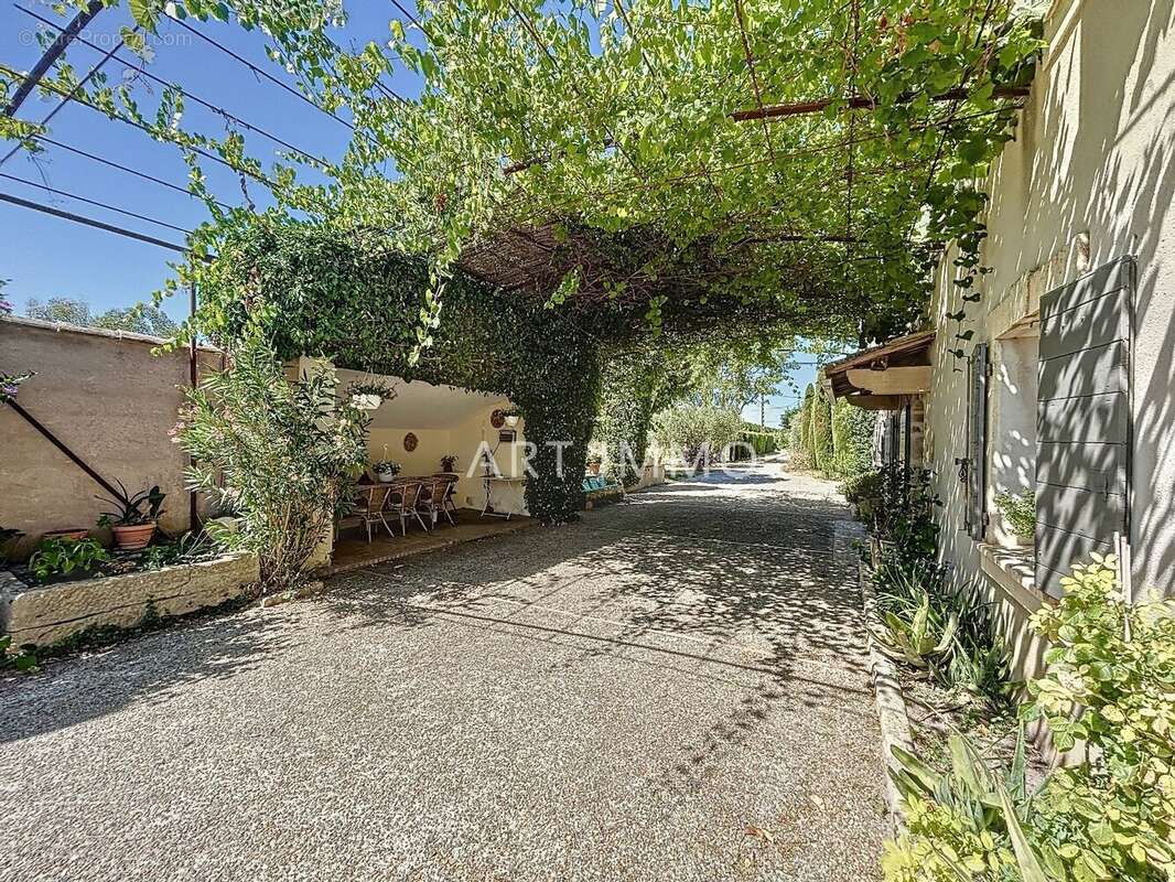 A vendre mas du xviii siecle sur pres d'un hectare de terrain avec piscine - photo 20