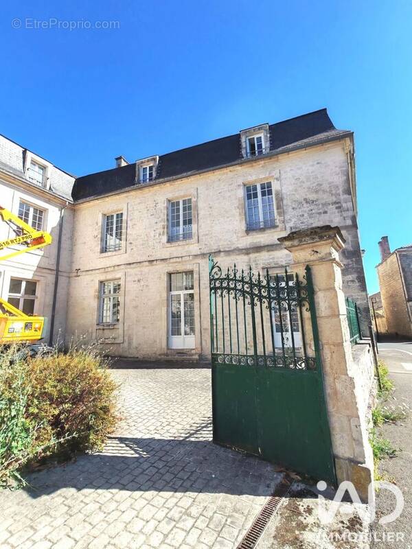 Photo 1 - Appartement à FONTENAY-LE-COMTE