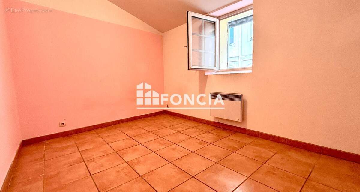 Appartement à MARSEILLE-2E