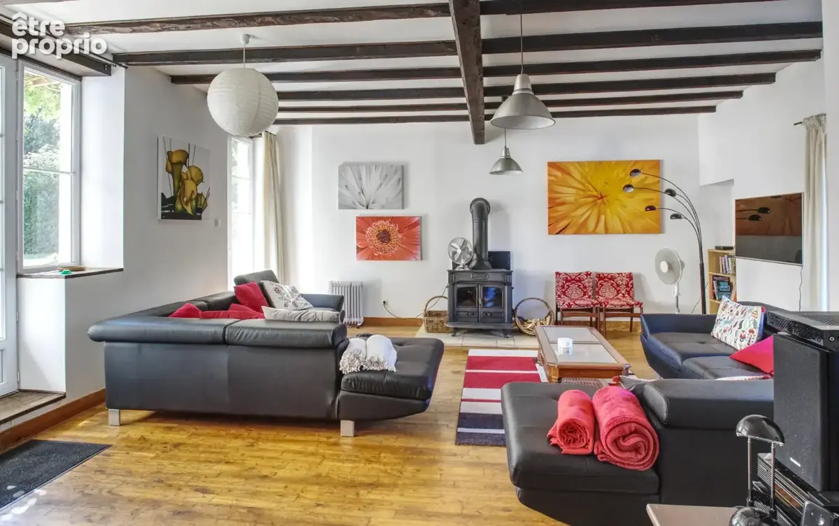 Belle et grande maison de 4 chambres, grand garage et atelier, proche de Ruffec - photo 6