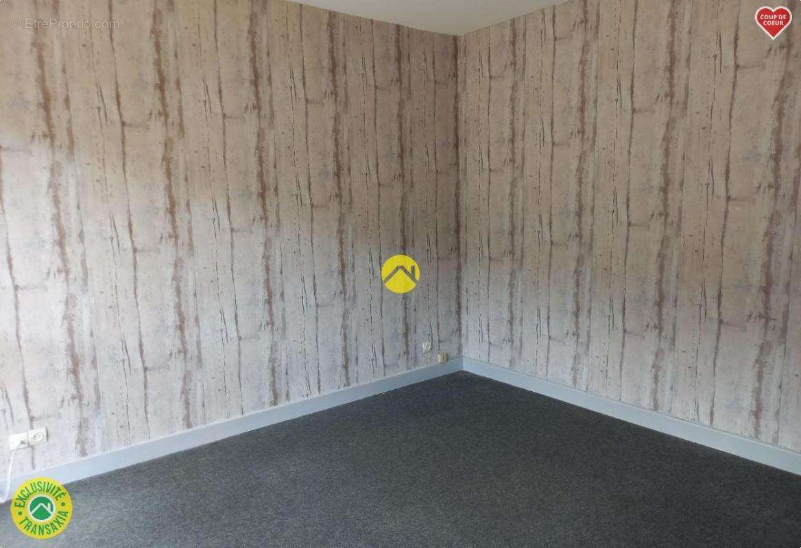 Appartement à RIOM-ES-MONTAGNES