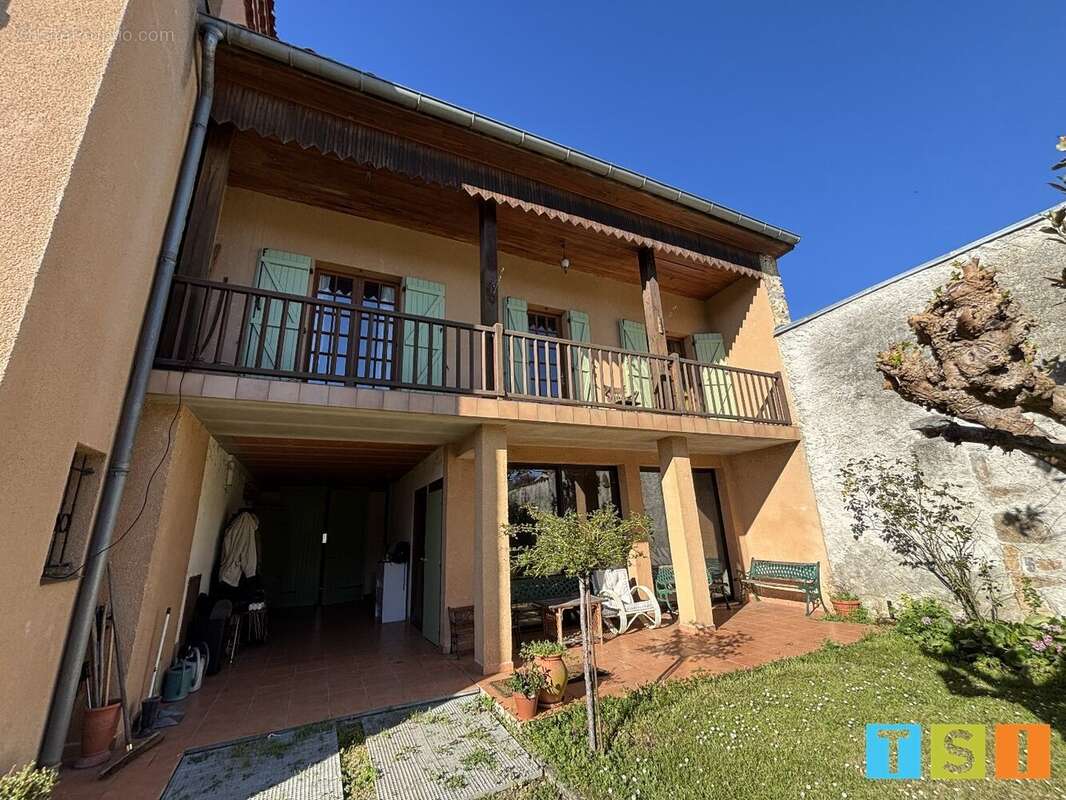 Maison à POINTIS-INARD