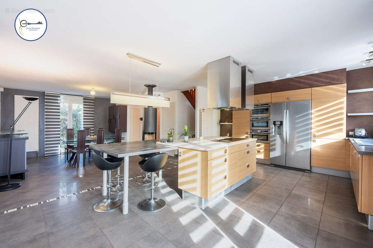 Maison à THAON-LES-VOSGES