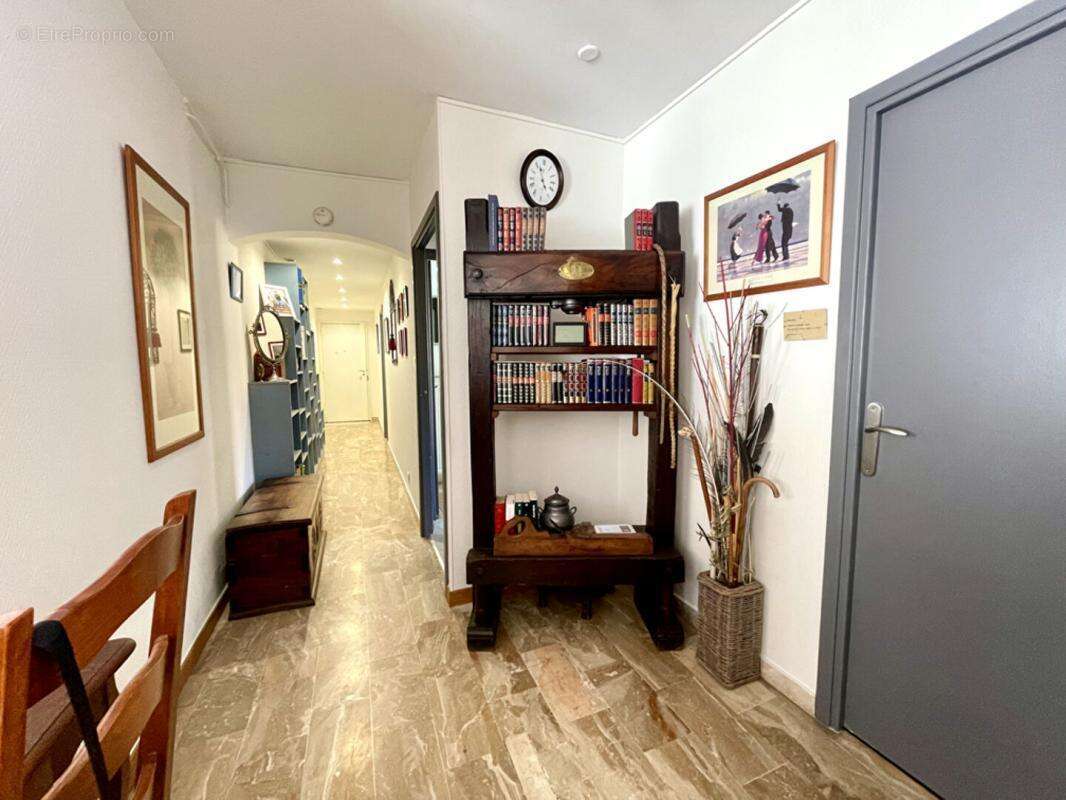 Appartement à HYERES