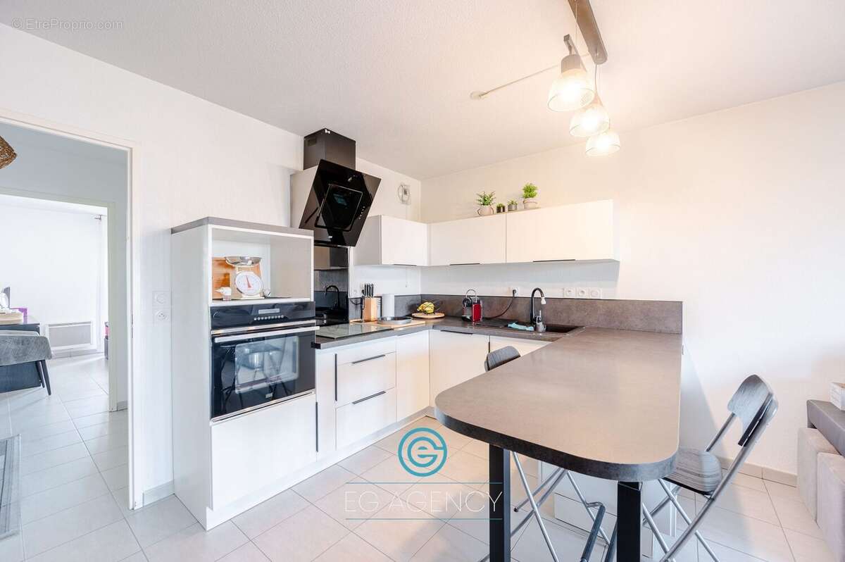 Appartement à MARSEILLE-3E