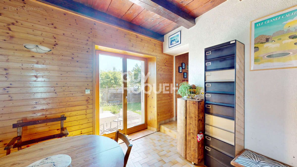 Maison à MESIGNY
