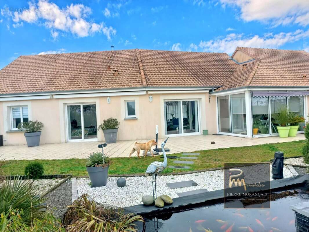 Maison à PONTVALLAIN