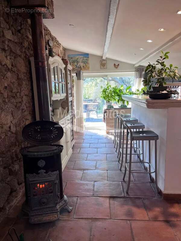 Maison à PLAN-DE-LA-TOUR