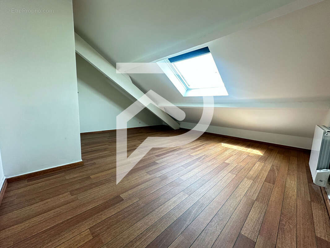 Appartement à OZOIR-LA-FERRIERE