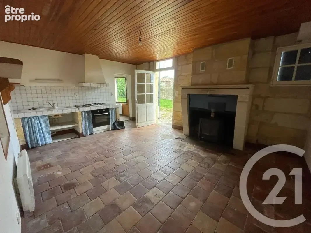 Maison 6 pièces 188 m² à vendre à Les Peintures (33230) - photo 2