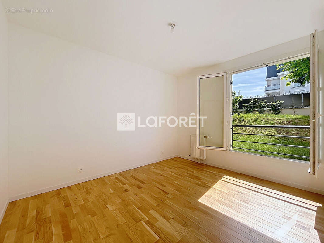 Appartement à VERNEUIL-SUR-SEINE