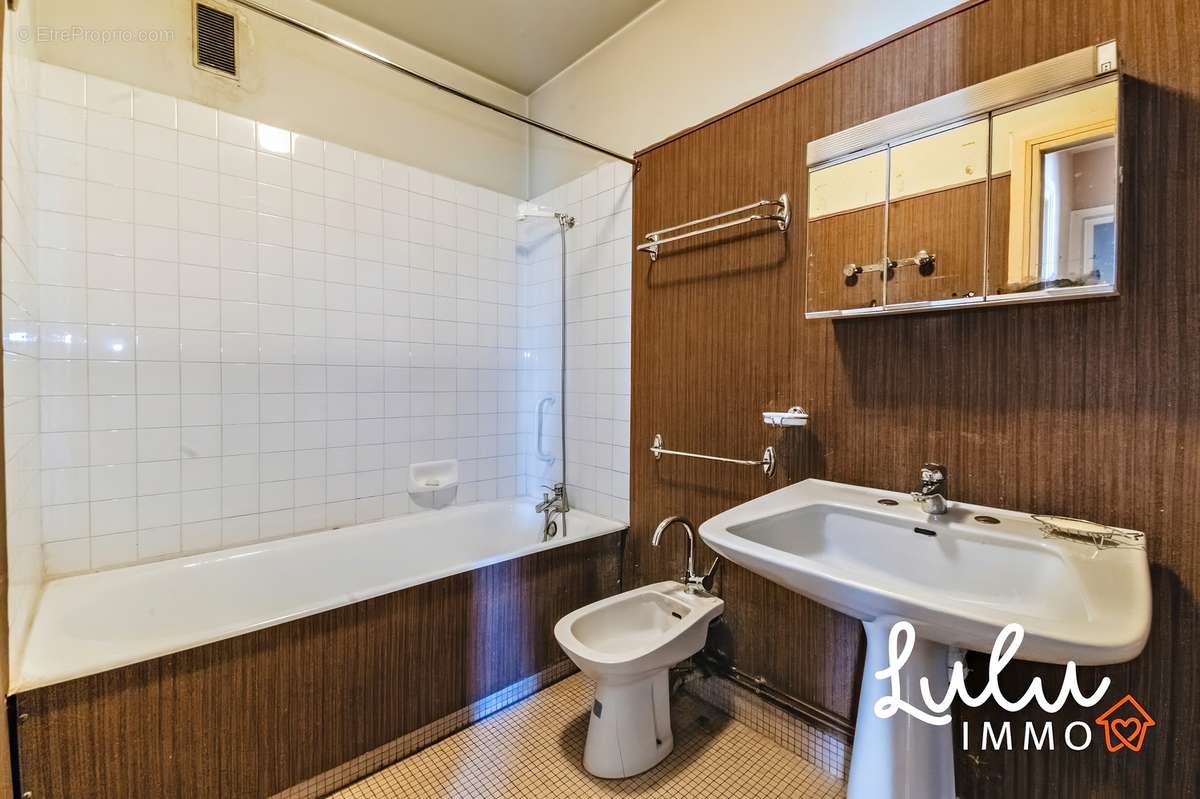 T6 de 135m2 - Ecully avec deux terrasse. - photo 13