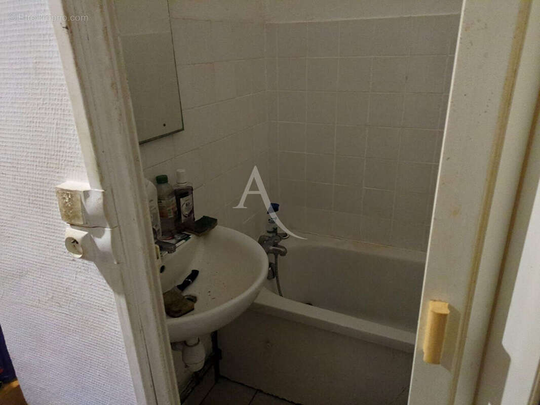 Appartement à LES PONTS-DE-CE