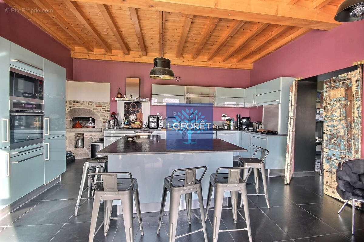 Maison à SAINT-GERMAIN-LAVAL