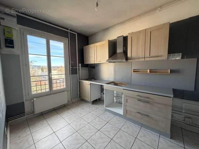 Appartement à SAINT-ETIENNE