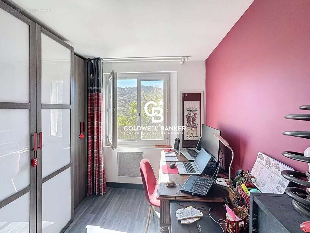 Maison à LES ADRETS-DE-L&#039;ESTEREL