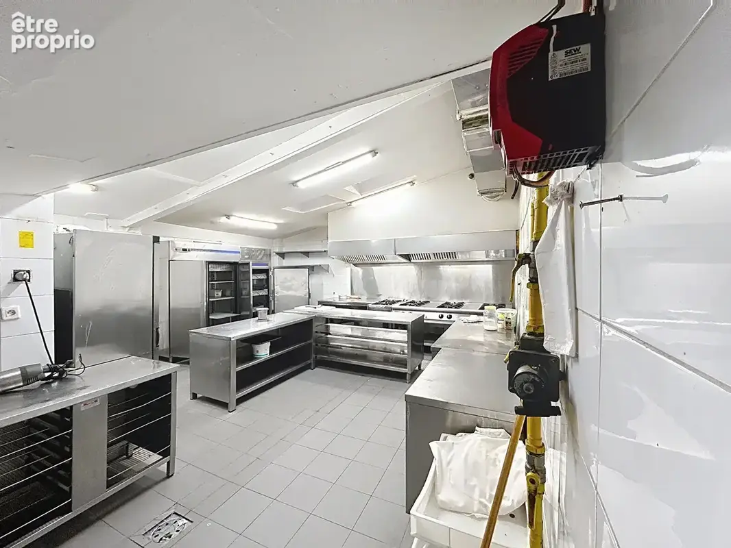 Local commercial restaurant Nice Centre proche Iconic157 m2 - photo 3
