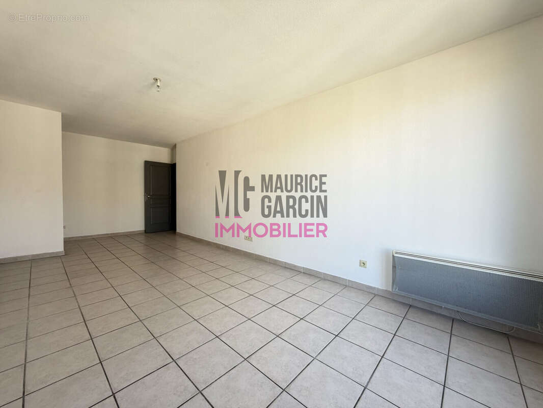 Appartement à MALAUCENE