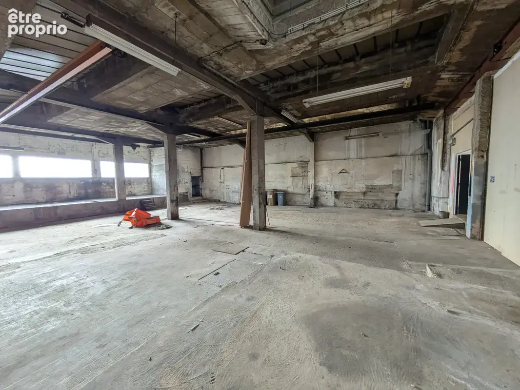 Local commercial Fougères 400 m2 - photo 4
