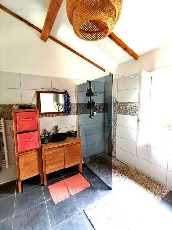 Appartement à SIX-FOURS-LES-PLAGES