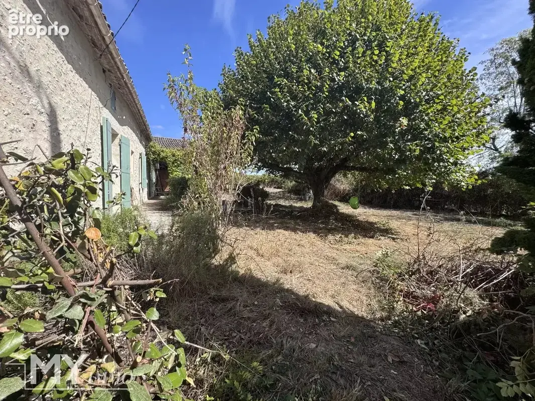 SAINT MÉARD DE GURÇON – Maison en pierre avec grange - photo 13
