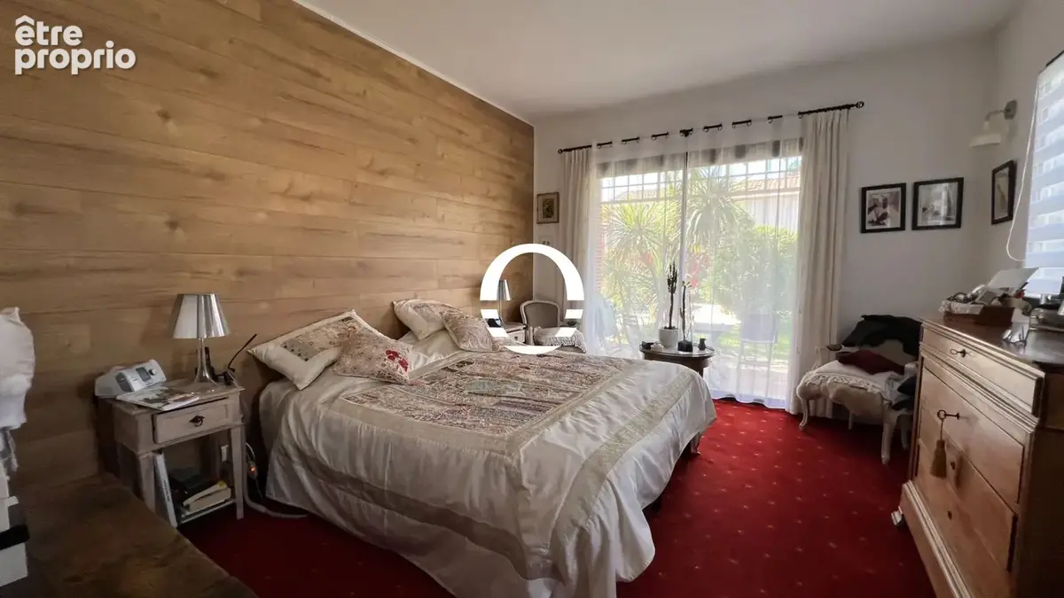 Quartier recherché à 5 min à pied du Château - photo 12