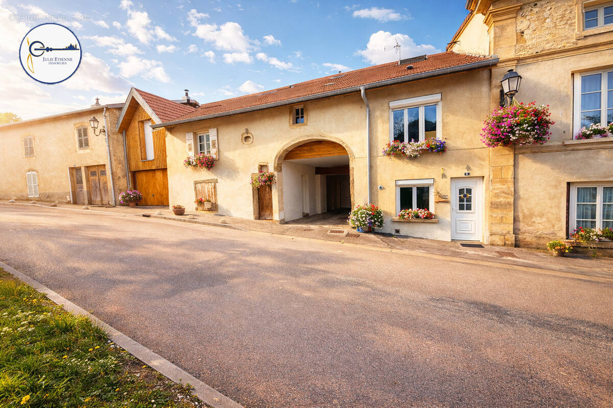 Appartement à THAON-LES-VOSGES