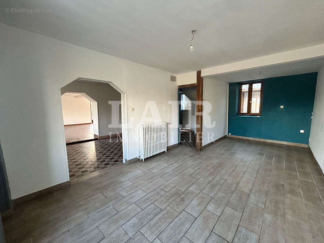 Maison à VILLEDIEU-LES-BAILLEUL