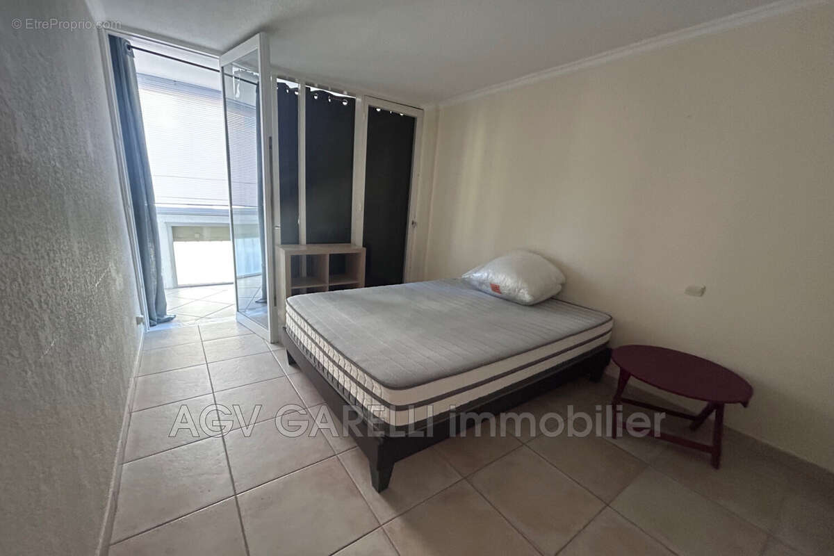 Appartement à HYERES