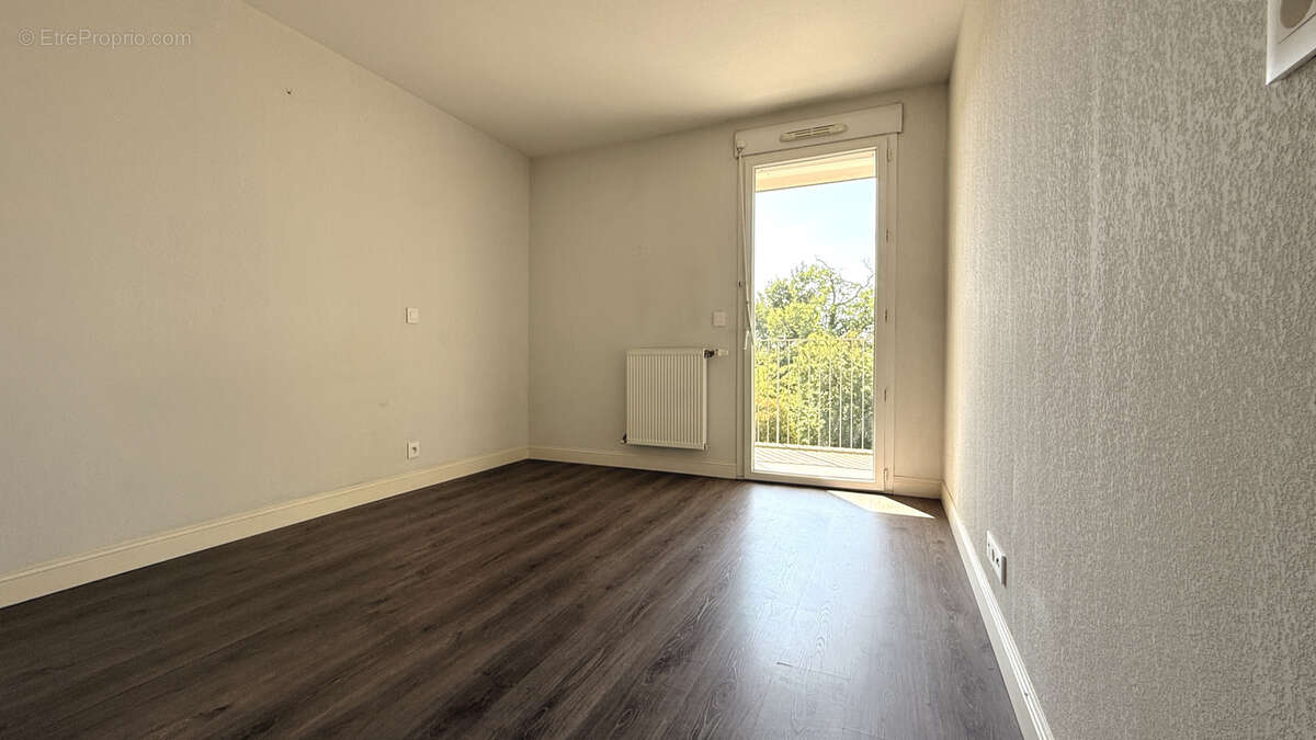 Appartement T3 de 64 m2 avec terrasse de 14,5 m2 - Gradignan Le Brandier - photo 9